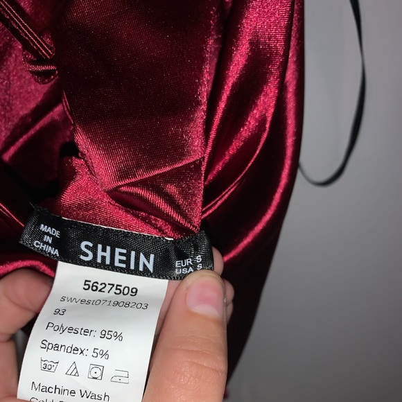 Red silk tank top - Picture 4 of 4